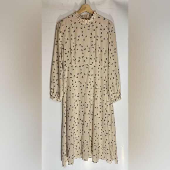 Olive Cream Ruffle Long Sleeve Dress Medium - Picture 1 of 6